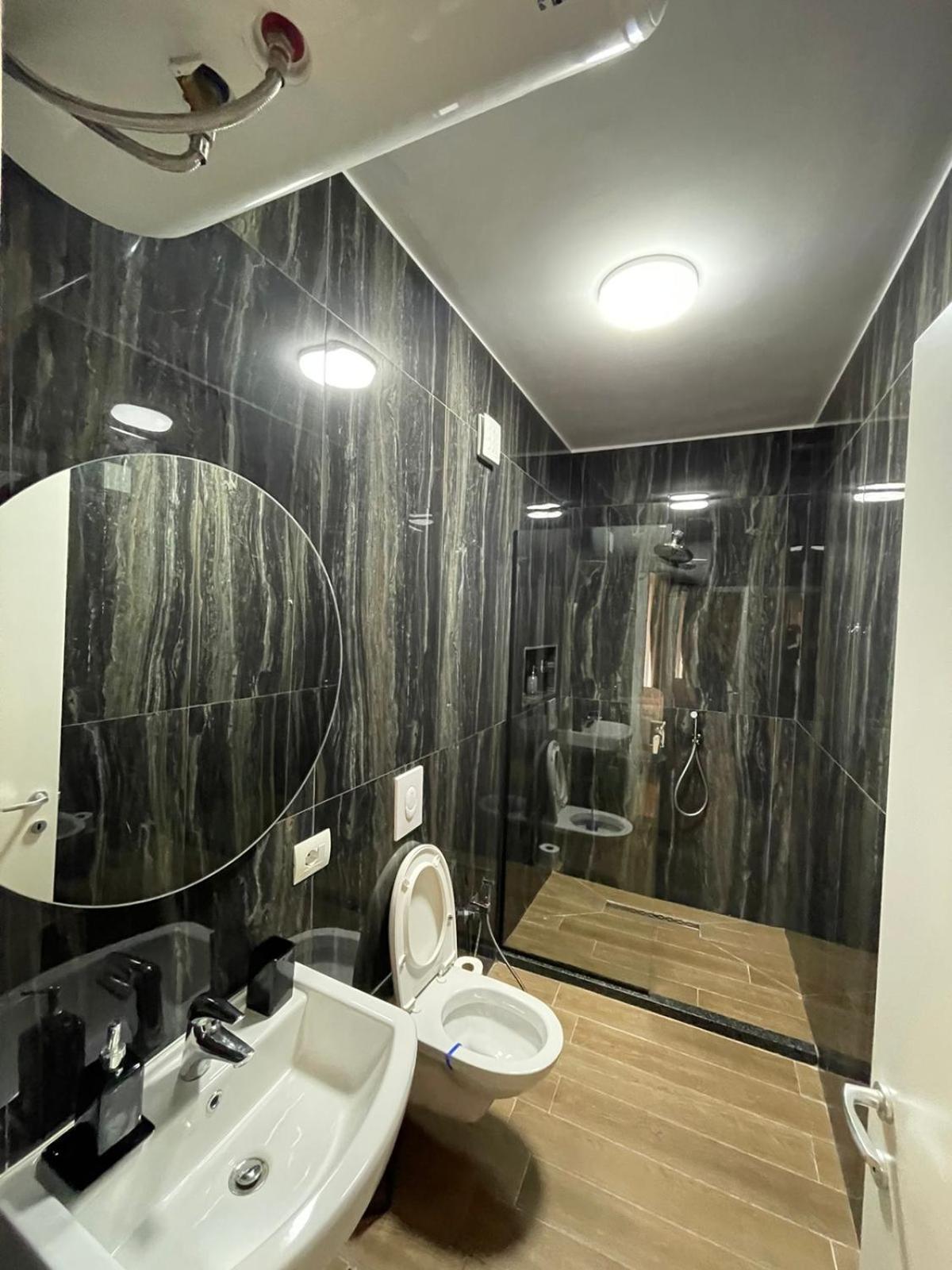 Your Apart Hotel Tirana Bagian luar foto