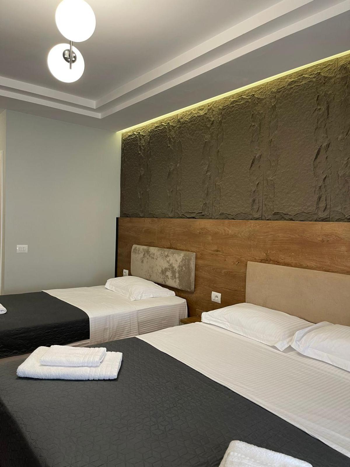 Your Apart Hotel Tirana Bagian luar foto