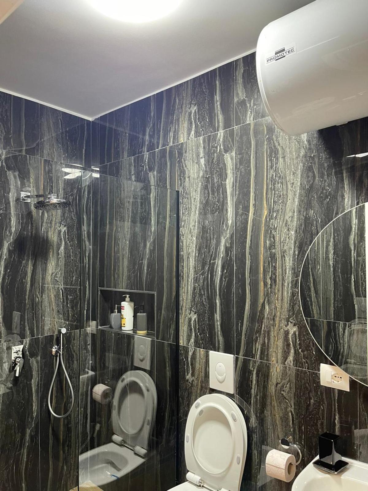 Your Apart Hotel Tirana Bagian luar foto
